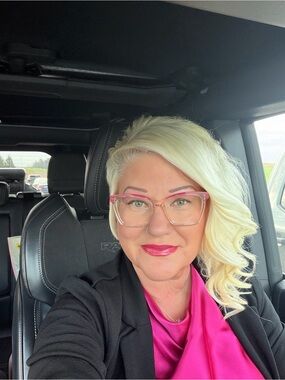 Meet your Posher, Melissa